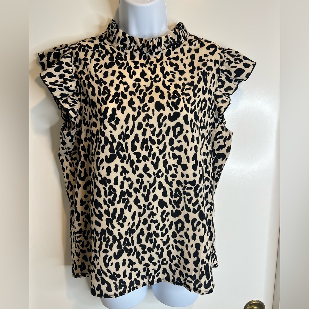 Leopard Print Ruffle Sleeve Top